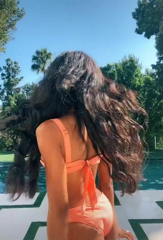 2. Gorgeous Teala Dunn Shows Butt at the Swimming Pool