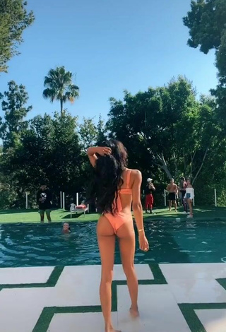 3. Gorgeous Teala Dunn Shows Butt at the Swimming Pool