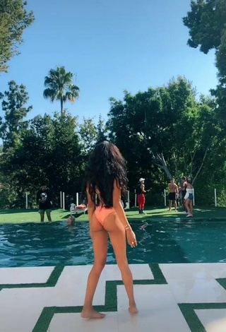 5. Gorgeous Teala Dunn Shows Butt at the Swimming Pool