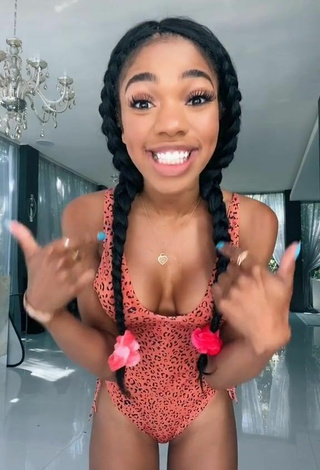 3. Sexy Teala Dunn Shows Cleavage in Leopard Swimsuit and Bouncing Boobs