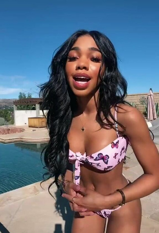 2. Seductive Teala Dunn Shows Butt at the Pool