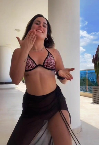 5. Sexy Valeria Sandoval in Leopard Bikini Top on the Balcony