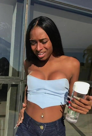 2. Sexy victoriasimonns Shows Cleavage in White Tube Top