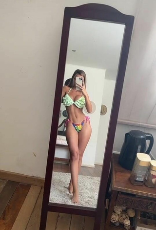 Hot Giuliana Cagna Shows Cleavage in Light Green Bikini Top