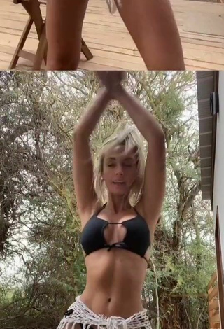 3. Sexy Giuliana Cagna Shows Butt