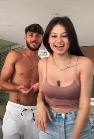 Sexy Zoe Massenti Shows Cleavage in Beige Crop Top and Bouncing Boobs