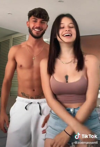 5. Sexy Zoe Massenti Shows Cleavage in Beige Crop Top and Bouncing Boobs