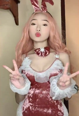 Sexy Angelic Sakura Shows Cosplay