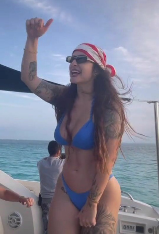 3. Hot Bárbara Labres Shows Cleavage in Blue Bikini on a Boat and Bouncing Tits