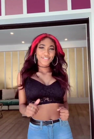 2. Amazing Bria Alana Shows Cleavage in Hot Black Crop Top and Bouncing Breasts