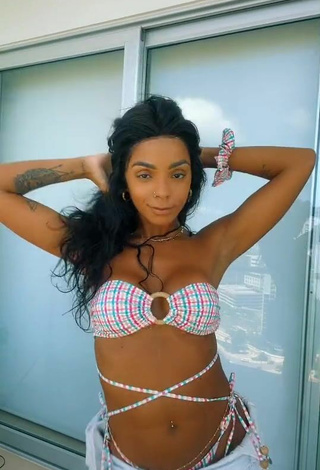 Sexy Brunna Gonçalves in Checkered Bikini Top