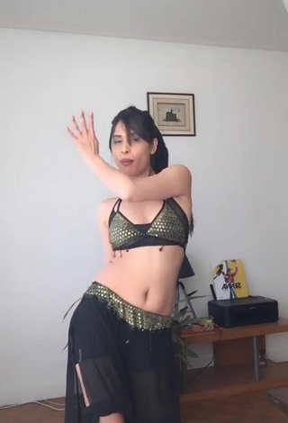 XENA Shows Cleavage in Sweet Crop Top and Bouncing Tits