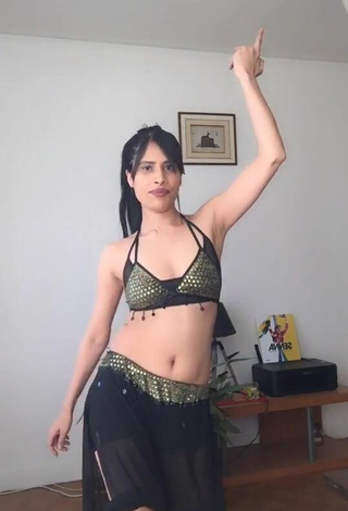 2. XENA Shows Cleavage in Sweet Crop Top and Bouncing Tits