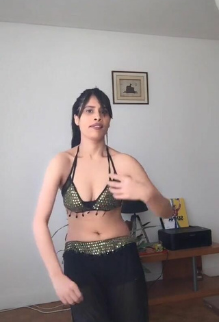 5. XENA Shows Cleavage in Sweet Crop Top and Bouncing Tits