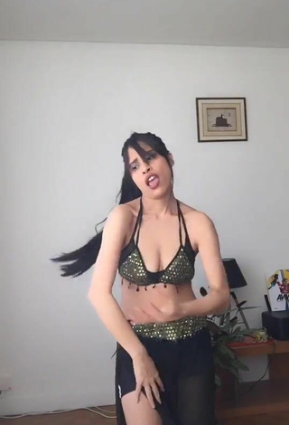 4. XENA Shows Cleavage in Cute Crop Top and Bouncing Breasts