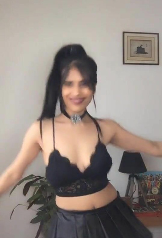 Really Cute XENA Shows Cleavage in Black Crop Top and Bouncing Breasts