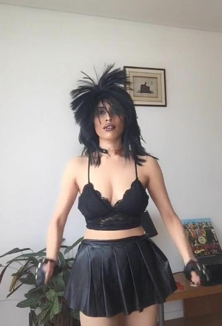 Fine XENA Shows Cleavage in Sweet Black Crop Top and Bouncing Breasts
