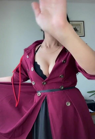Hot XENA Shows Cleavage in Dress and Bouncing Boobs