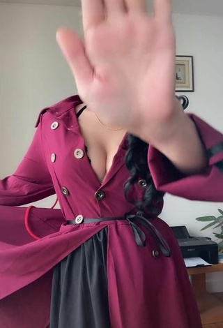 2. Sexy XENA Shows Cleavage in Dress and Bouncing Boobs