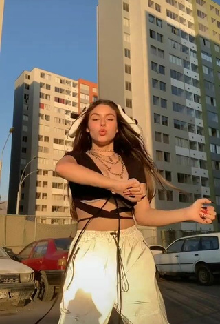 4. Breathtaking Daela Shows Cleavage in Black Crop Top and Bouncing Boobs