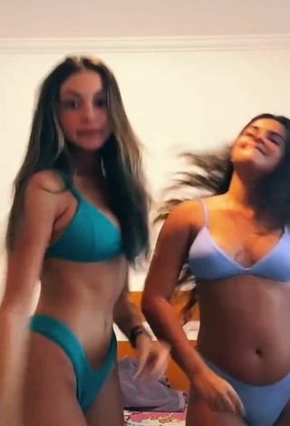 5. Hot Gabriela Moura Shows Cleavage in Bikini and Bouncing Tits