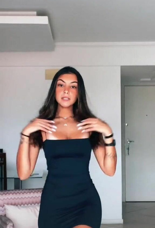 Sexy Gabriela Moura Shows Cleavage in Black Dress