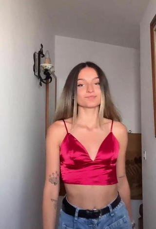 1. Sexy Larevuelta in Red Crop Top
