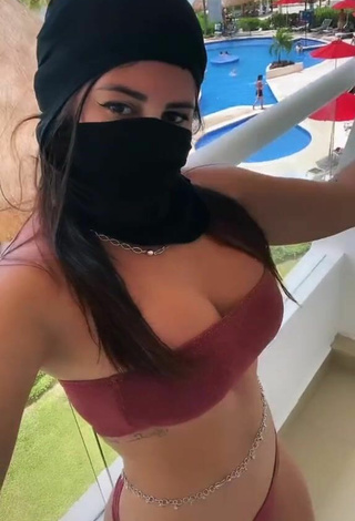 Sexy Le Azevedo Shows Cleavage in Pink Bikini and Bouncing Tits