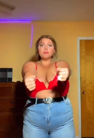 4. Hottie Lexie Lemon Shows Cleavage in Red Top and Bouncing Boobs