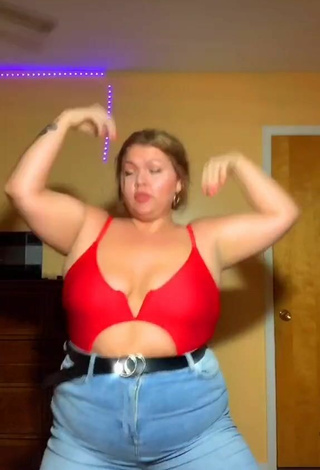 5. Hottie Lexie Lemon Shows Cleavage in Red Top and Bouncing Boobs