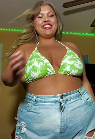 Wonderful Lexie Lemon in Bikini Top and Bouncing Boobs
