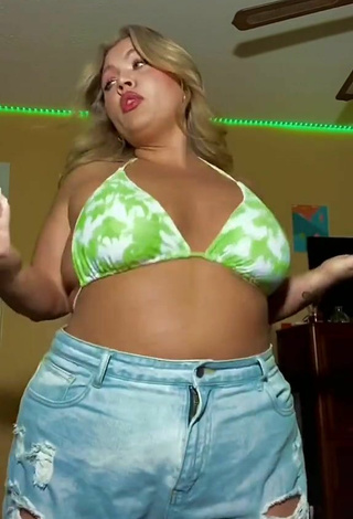 4. Wonderful Lexie Lemon in Bikini Top and Bouncing Boobs