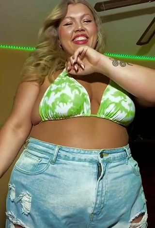 2. Pretty Lexie Lemon in Bikini Top and Bouncing Boobs