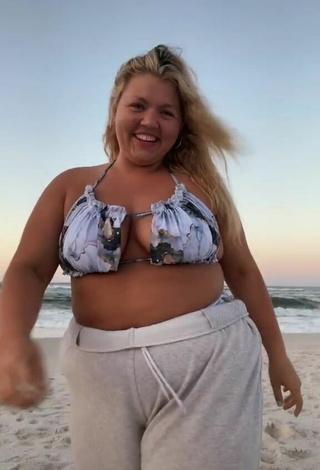 Hottest Lexie Lemon in Floral Bikini Top at the Beach and Bouncing Breasts