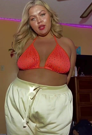 Amazing Lexie Lemon Shows Cleavage in Hot Orange Bikini Top