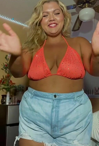 2. Hot Lexie Lemon Shows Cleavage in Orange Bikini Top and Bouncing Boobs