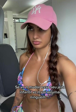 2. Sexy Marina Ferrari Shows Cleavage in Bikini Top