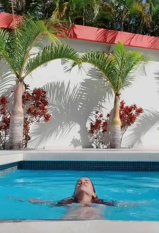 2. Sexy Melissa Rodriguez in Bikini Top at the Pool