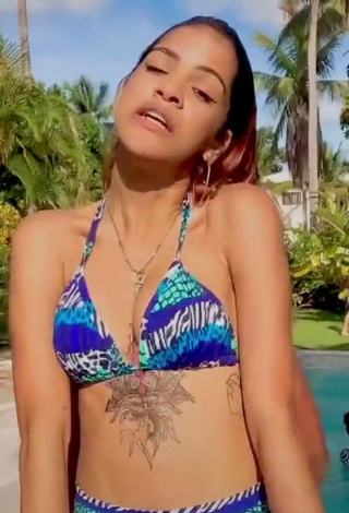 2. Sexy Melissa Rodriguez in Bikini at the Pool