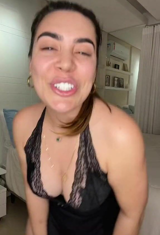 4. Sexy Naiara Azevedo Shows Cleavage in Black Overall
