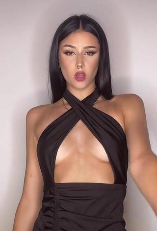 2. Sexy Samantha Frison Shows Cleavage in Black Dress