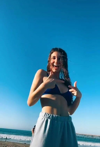 5. Cute Sydney Vézina Shows Cleavage in Blue Bikini Top at the Beach and Bouncing Boobs