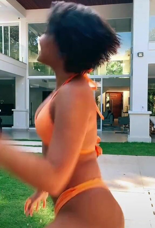 4. Cute Taynara Cabral Shows Butt and Bouncing Boobs