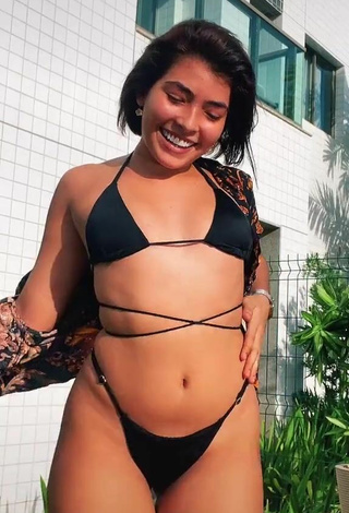 5. Cute Taynara Cabral in Black Bikini