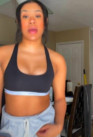 1. Sexy Thyri Frazier Shows Cleavage in Black Sport Bra and Bouncing Boobs