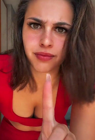 5. Sweetie Victoria Caro Shows Cleavage in Red Sport Bra and Bouncing Boobs