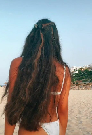 Sexy Victoria Caro Shows Butt at the Beach