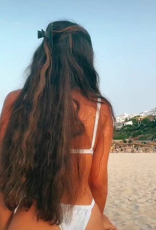 2. Sexy Victoria Caro Shows Butt at the Beach