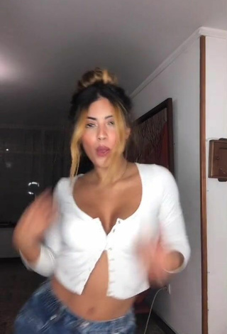 Hot Aleja Villeta Shows Cleavage in White Crop Top and Bouncing Boobs
