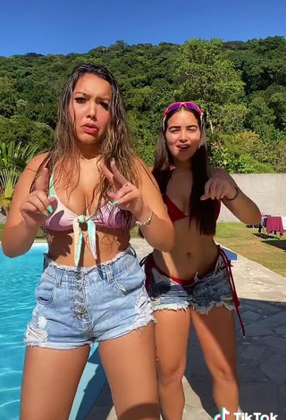 5. Sexy Ana Luiza Vizzoni Shows Cleavage at the Pool and Bouncing Tits